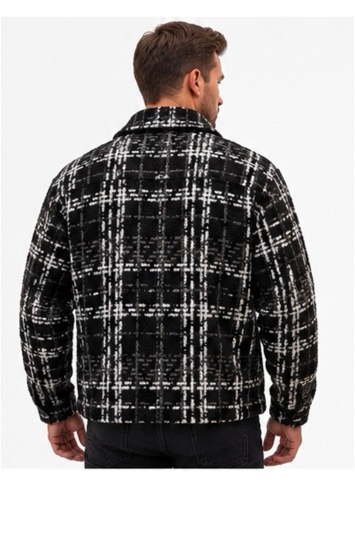 Veste à carreaux noirs et blancs