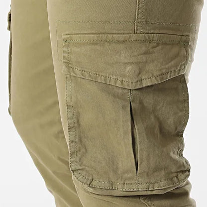 Cargo kaki
