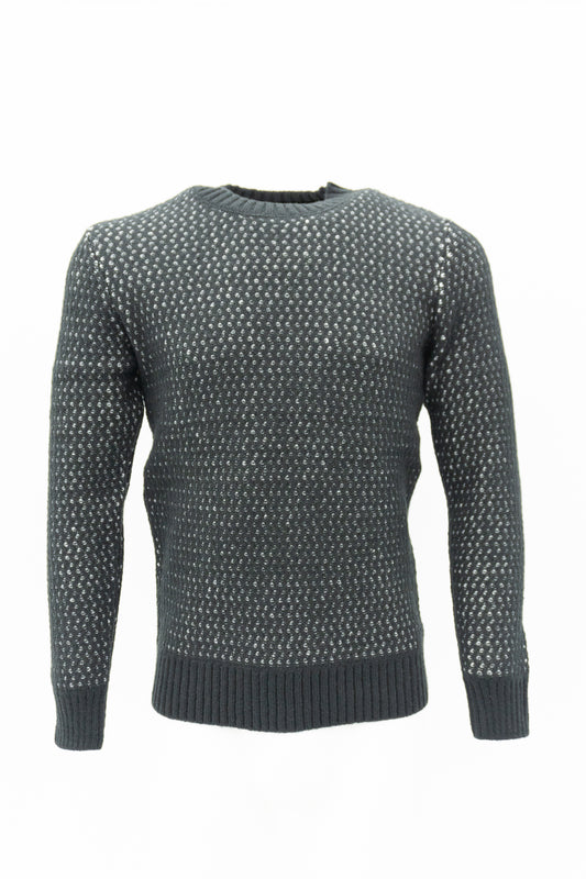 Schwarzer Pullover